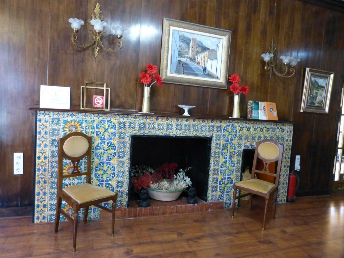 Hotel Del Arbol Шатіва Екстер'єр фото