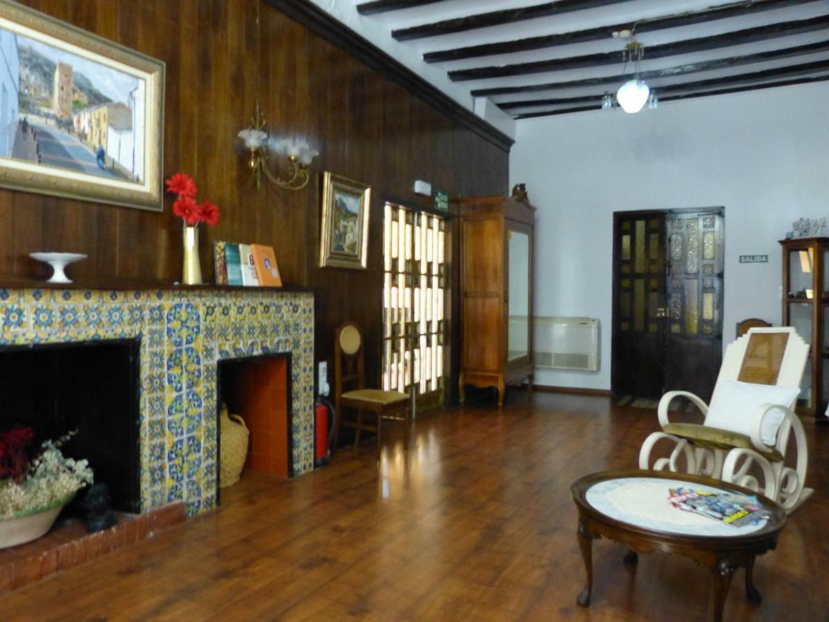 Hotel Del Arbol Шатіва Екстер'єр фото